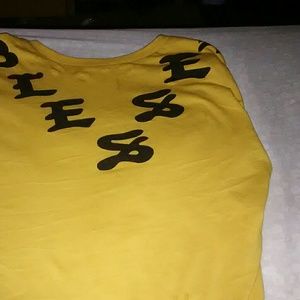 A light yellow shirt